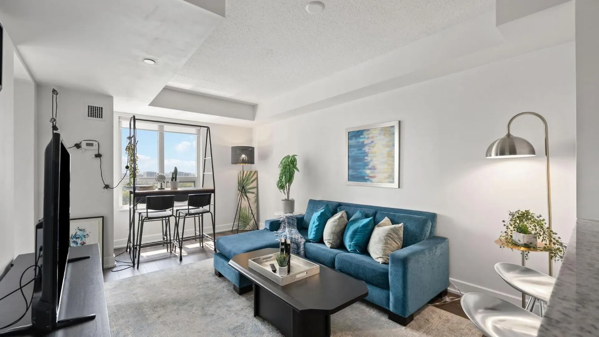 Luxury 2Bdr Condo W Pool, Hot Tub, Sauna & 10M From Airport location